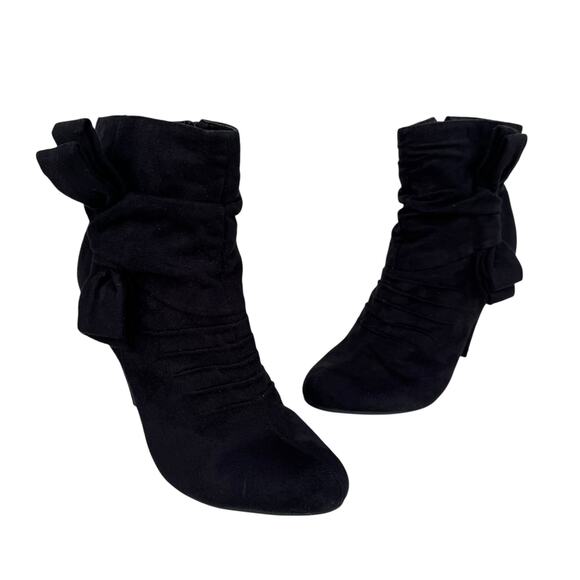 Mossimo Women Black Faux Suede Bow Pleated Almond Toe Booties Size 9 - Picture 1 of 12